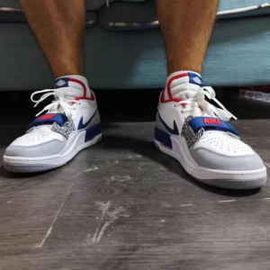 Giay Nike Air Jordan Legacy 312 Low GS 'White French Blue' CD9054-104