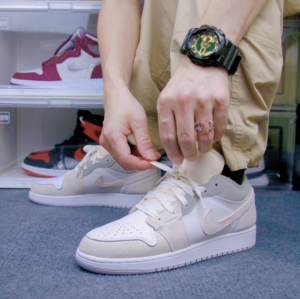 Alternative view of Giày Nike Air Jordan 1 Low SE GS Craft ‘Inside Out’ DQ3727-100
