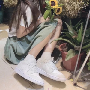 Giay Nike Air Jordan 1 Low 'Spruce Aura' CW1381-003