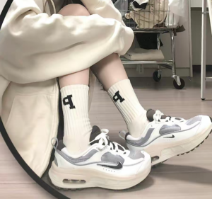 Giay Nike Air Max Bliss Next Nature 'White Light Brown' DZ4707-001