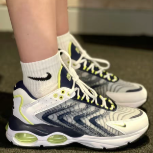 Giay Nike Air Max TW 'White Lemon Twist Navy' DQ3984-101
