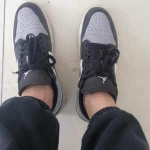 Giay Nike Air Jordan 1 Retro Low 'Atmosphere' 553558-110