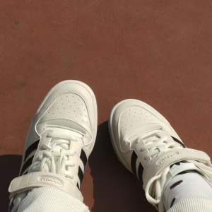 Giay Adidas Forum Low 'Wonder White Lucid Blue' HQ4426