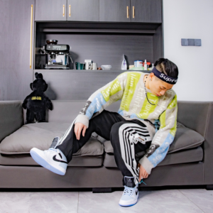 Giay Nike Air Jordan 1 Mid SE GS 'White Ice Blue' DV1337-104