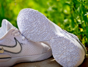 Giay Nike Zoom LeBron NXXT Gen 'White' DR8784-101