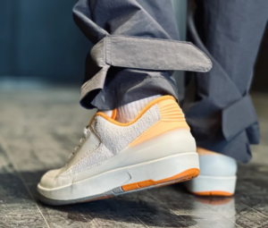 Giay Nike Air Jordan 2 Retro Low 'Craft Melon Tint' DV9956-118