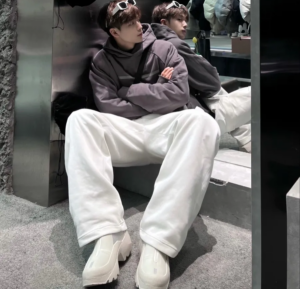 Giay Converse Geo Forma Boot x A-Cold-Wall 'Lily White' A04136C