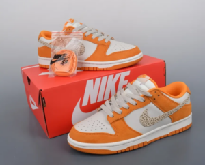 Giay Nike Dunk Low 'Safari Swoosh Kumquat' DR0156-800