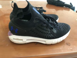 Giay Under Armour HOVR Phantom 'Black' A3025210-002