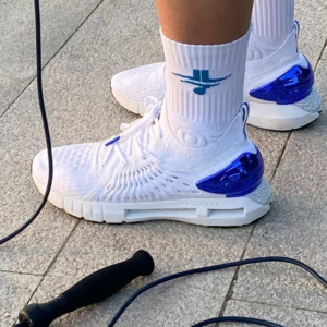 Giay Under Armour HOVR Phantom 'White Blue' 3025351-100