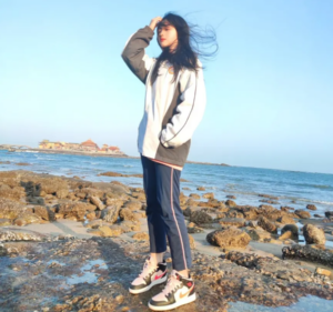 Giay Nike Air Jordan 1 Mid GS 'Black Pink Crimson' 554725-604