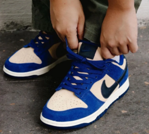 Giay Nike Dunk Low LX 'Blue Suede' DV7411-400
