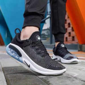 Alternative view of Giày Nike Joyride Run Flyknit 'Oreo' AQ2730-001