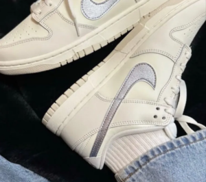 Giay Nike Dunk Low 'Sail Oxygen Purple' DX5930-100