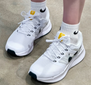 Giay Nike Run Swift 3 'White' DR2695-100