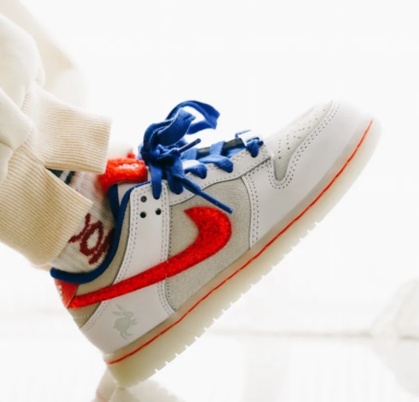 Giày Nike Dunk Low Retro Year of the Rabbit 'White Varsity Royal' FD4203-161 - Hình ảnh 5