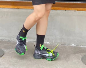 Giay Nike Air Zoom Tempo Next% Flyknit Off-White 'Black' CV0697-001