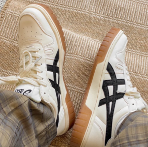 Giay Asics Court MZ 'Cream Black Gum' 1203A127-750