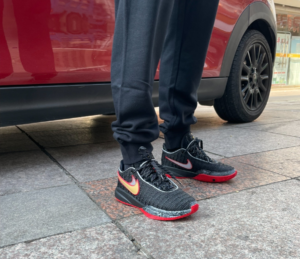 Giay Nike LeBron 20 GS 'Trinity' DQ8651-001