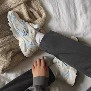 Alternative view of Giày New Balance 725 x Naked Copenhagen 'White Baby Blue' ML725NAK