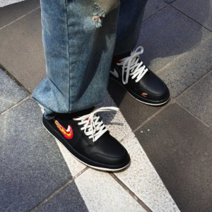 Giay Nike Air Jordan 1 Low SE 'Just Skate Black' FJ7073-010