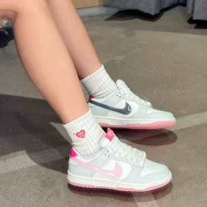 Giay Nike Dunk Low '520 Pack Pink' FN3451-161