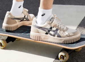 Giay Asics Court MZ 'Cream Black Gum' 1203A127-700