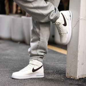 Alternative view of Giày Nike Air Force 1 Mid '07 LV8 'White Brown Basalt' DR9513-100
