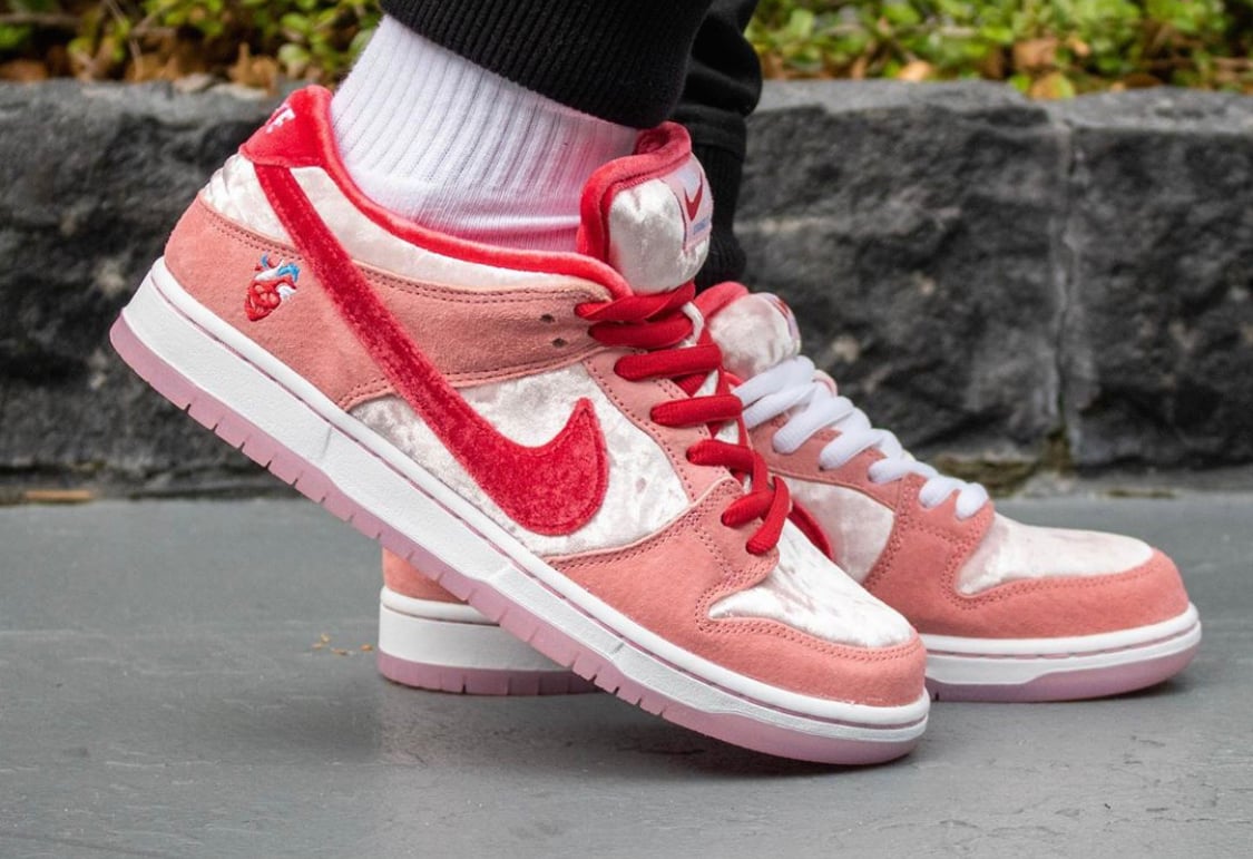 Giày Nike Strangelove X Dunk Low Sb 'Valentine'S Day' Ct2552-800 -  Authentic-Shoes