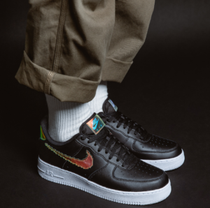 Alternative view of Giày Nike Air Force 1 Low 'Iridescent Pixel Black' CV1699-002