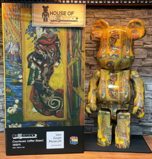 Alternative view of Mô Hình Bearbrick Van Gogh Museum Courtesan (After Eisen)