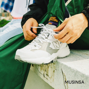 Alternative view of Giày New Balance Wmns 608 Wide 'White Grey Red' WX608RG1D