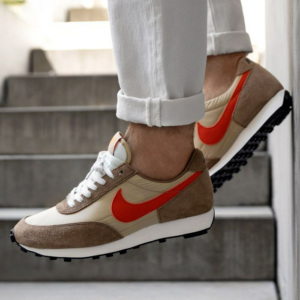 Alternative view of Giày Nike Daybreak Shimmer University Red Lite British Tan CV2179-262