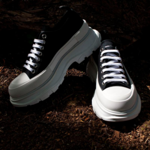 Alternative view of Giày Alexander McQueen Tread Slick 'Black White' 611705-W4L32-1070