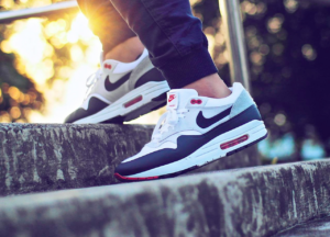 Alternative view of Giày Nike Air Max 1 V SP Patch Paris 704901-146