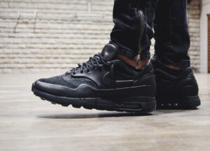 Alternative view of Giày Nike Arthur Huang x NikeLab Air Max 1 'Royal' 923005-001