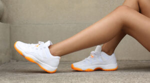 Alternative view of Giày Nike Air Jordan 11 Retro Low GG 'Citrus' 580521-139
