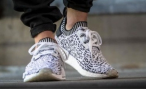 Alternative view of Giày Adidas NMD_R1 Primeknit 'Zebra' BZ0219