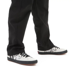 Giay Vans X Pretty Guardian Sailor Moon 'The Lizzie' VN0A4BX1YB2