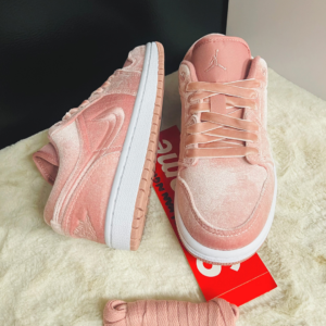 Giay Nike Air Jordan 1 Low SE 'Pink Velvet' DQ8396-600