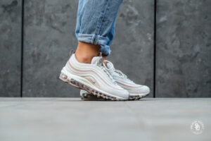 Alternative view of Giày Nike Wmns Air Max 97 Premium 'Light Bone' 917646-004