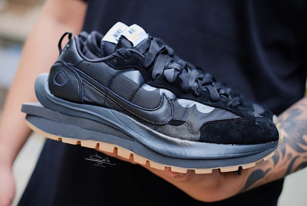 Giày Nike Sacai x VaporWaffle 'Black Gum' DD1875-001
