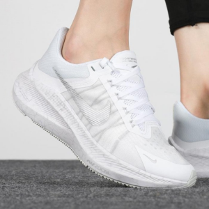 Giay Nike Zoom Winflo 8 'White Metallic Silver' CW3421-104