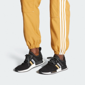 Giay Adidas Disney NMD R1 'Bambi' GV7909