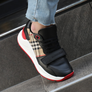 Alternative view of Giày BURBERRY Black Leather Sneaker 8038184