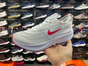Giay Nike Zoom Fly 4 'Platinum Tint Siren Red' CT2392-006
