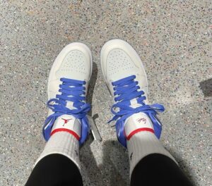 Giay Nike Air Jordan 1 Mid 'Floral' FD4331-121