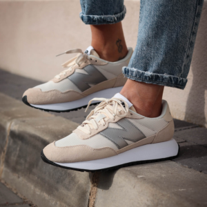 Alternative view of Giày New Balance Wmns 237 'Sea Salt Silver Metallic' WS237CB