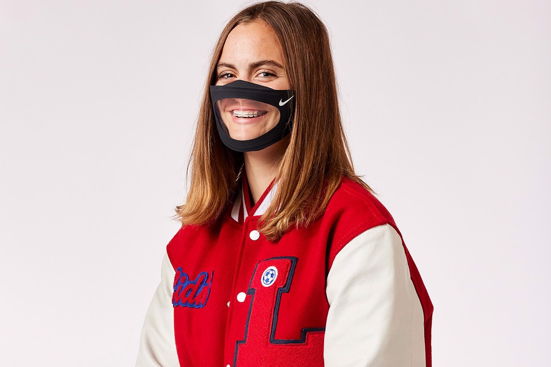 nike-he-lo-bo-suu-tap-2022-doernbecher-freestyle-xvii