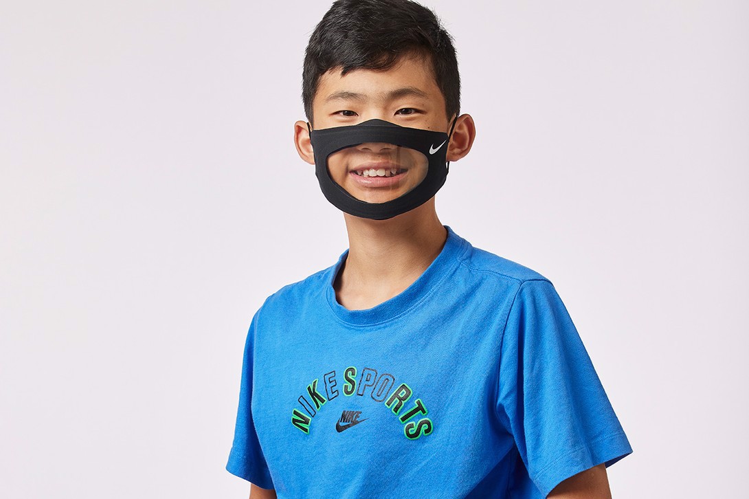 nike-he-lo-bo-suu-tap-2022-doernbecher-freestyle-xvii